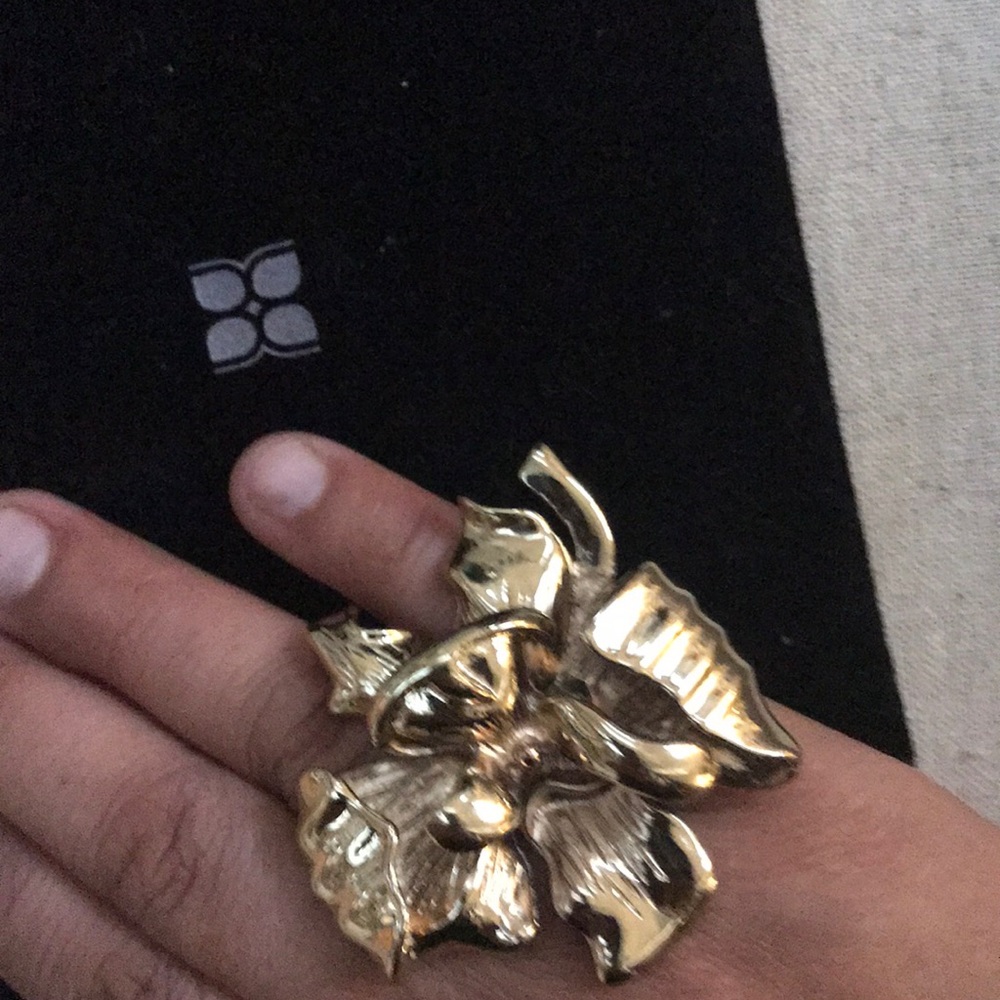 BCBG Orchid Ring Size 5/6